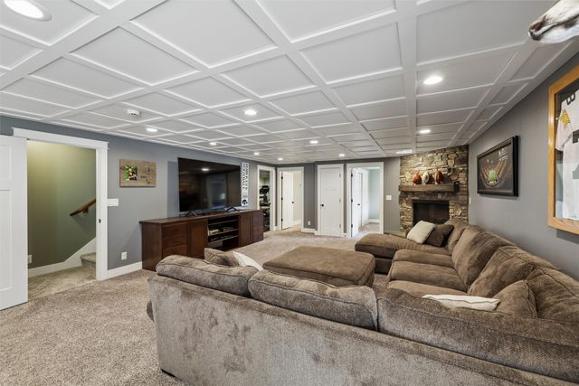 1616 SE Coralberry Drive, Ankeny, IA 50021