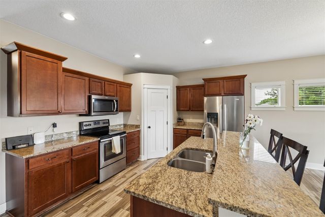 1616 SE Coralberry Drive, Ankeny, IA 50021