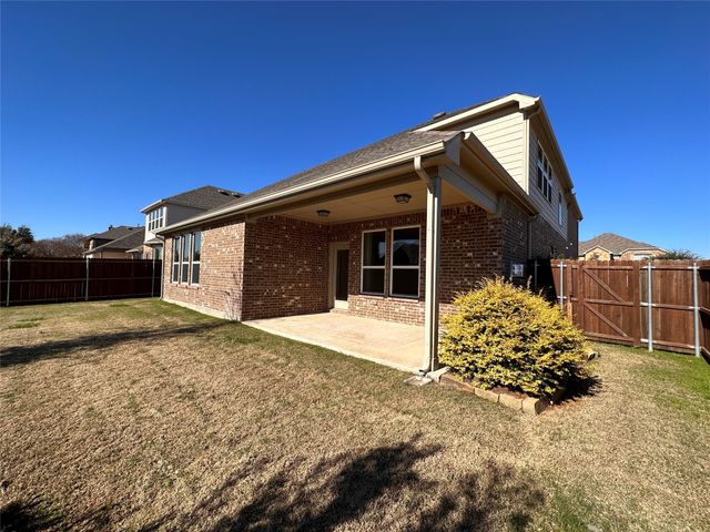 1401 Mesa Crest Drive, Fort Worth, TX 76052