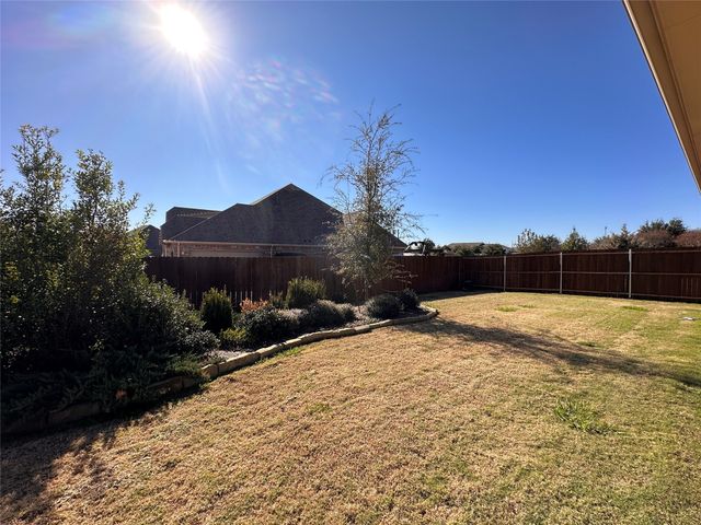 1401 Mesa Crest Drive, Fort Worth, TX 76052