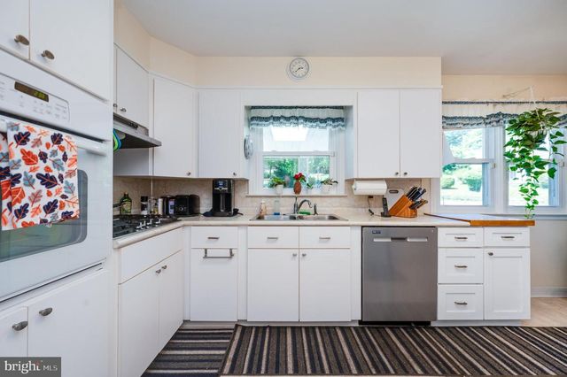 505 SHERWOOD ST, Reading, PA 19607