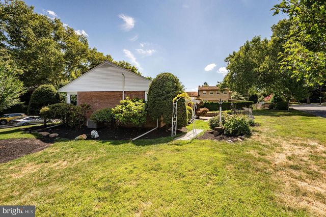 505 SHERWOOD ST, Reading, PA 19607