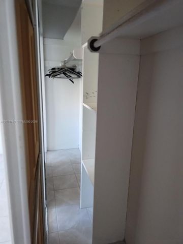 201 NE 14th Ave 10C, Hallandale Beach, FL 33009