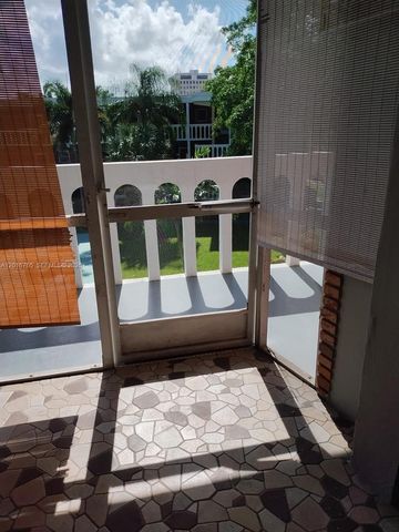 201 NE 14th Ave 10C, Hallandale Beach, FL 33009