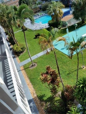 201 NE 14th Ave 10C, Hallandale Beach, FL 33009