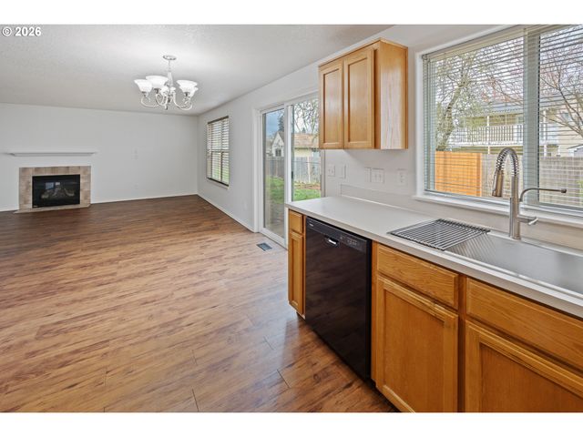 18931 Sw PIKE Ln, Beaverton, OR 97078