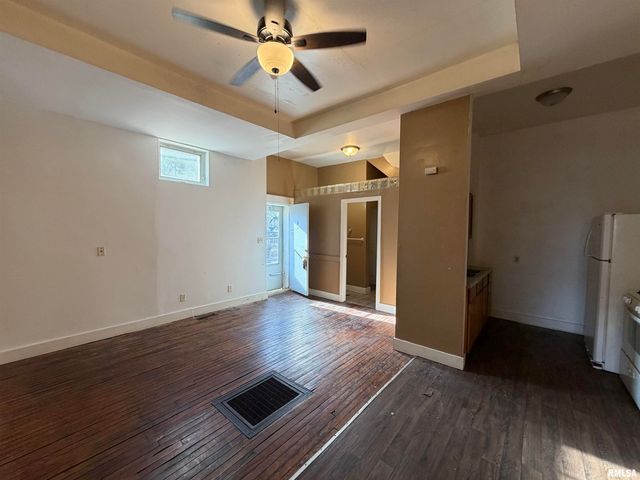 1421 S LIVINGSTON Street, Peoria, IL 61605