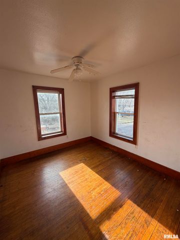 1421 S LIVINGSTON Street, Peoria, IL 61605