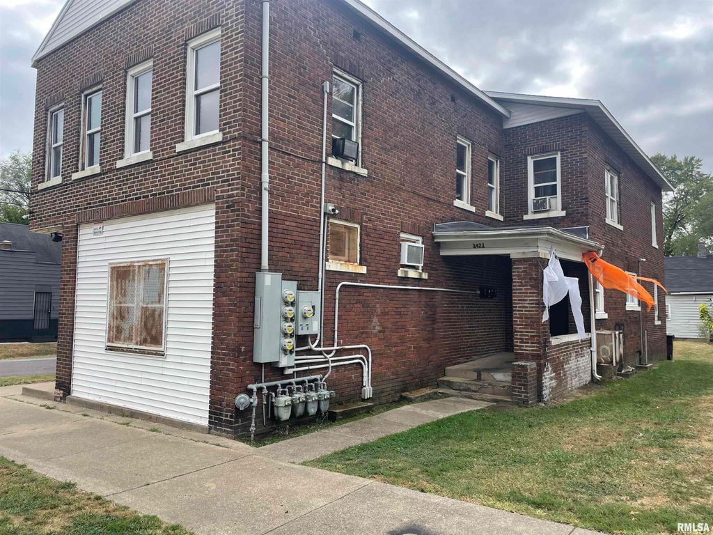 1421 S LIVINGSTON Street, Peoria, IL 61605