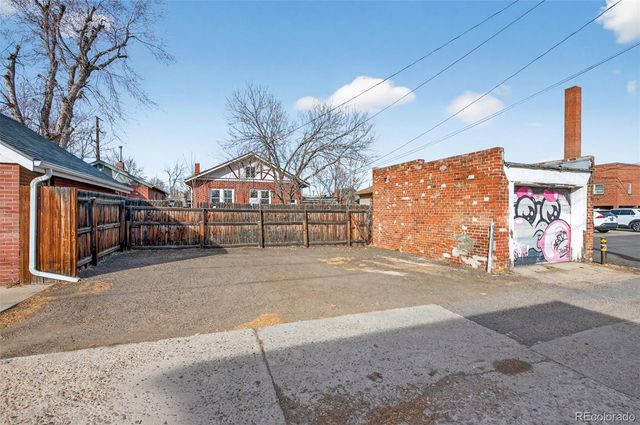 3042 W 38th Avenue, Denver, CO 80211