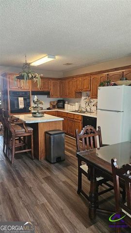 61 Hamilton Woods Court, Warner Robins, GA 31088