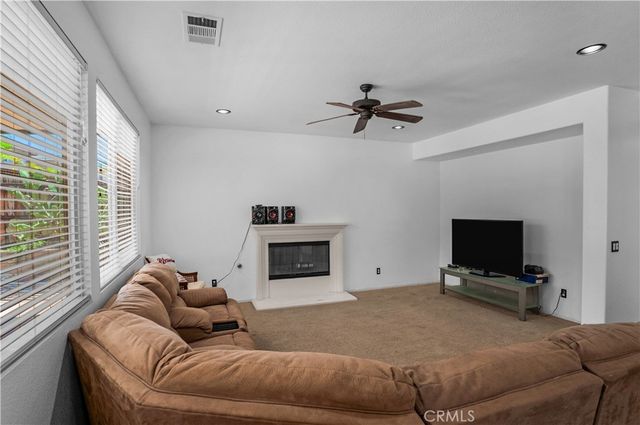 542 Wildrye Court, Hemet, CA 92543