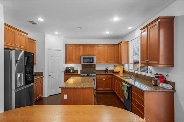 542 Wildrye Court, Hemet, CA 92543