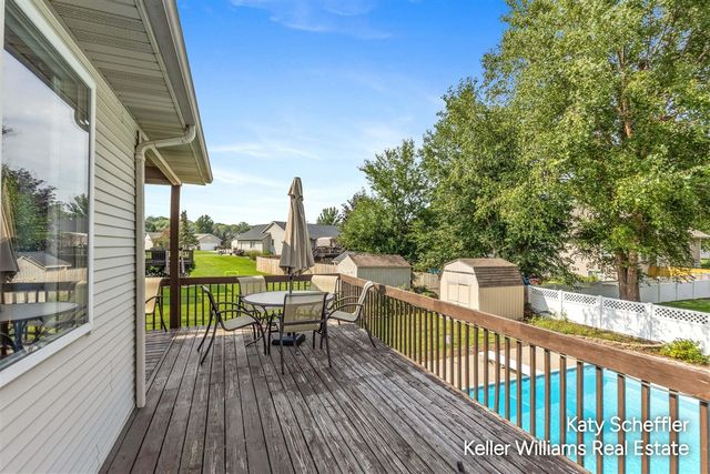 2551 Cedar Lake Drive, Jenison, MI 49428