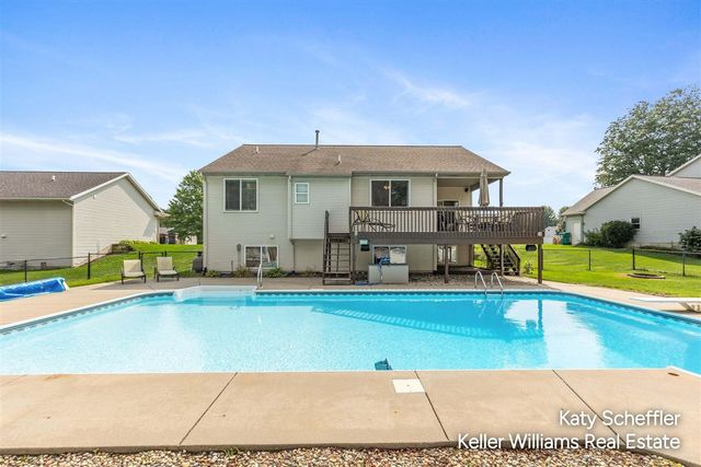 2551 Cedar Lake Drive, Jenison, MI 49428