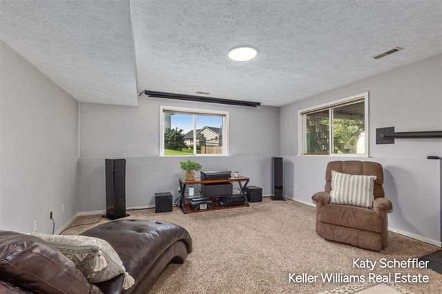 2551 Cedar Lake Drive, Jenison, MI 49428