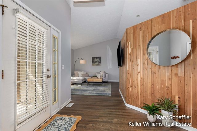 2551 Cedar Lake Drive, Jenison, MI 49428