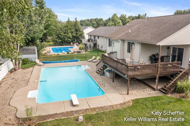 2551 Cedar Lake Drive, Jenison, MI 49428