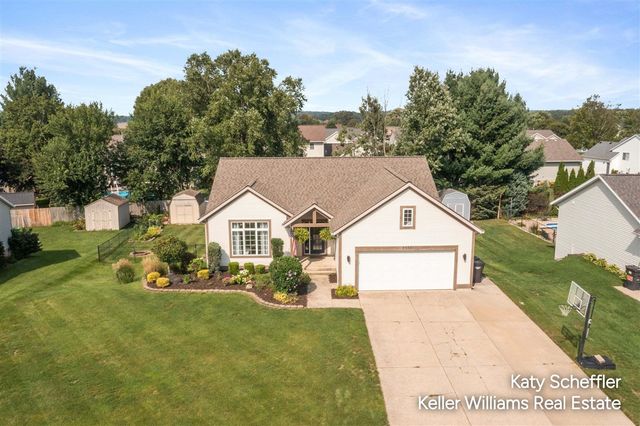 2551 Cedar Lake Drive, Jenison, MI 49428