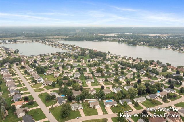 2551 Cedar Lake Drive, Jenison, MI 49428
