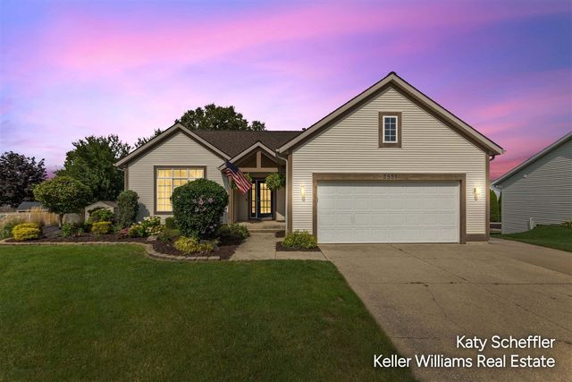 2551 Cedar Lake Drive, Jenison, MI 49428