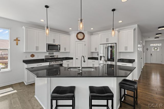 4338 Rolling Meadow Lane, Ypsilanti, MI 48197