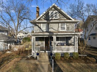 1413 N Clinton Boulevard, Bloomington, IL 61701