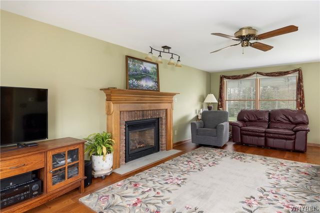6733 Scherff Road, Orchard Park, NY 14127
