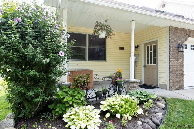 6733 Scherff Road, Orchard Park, NY 14127