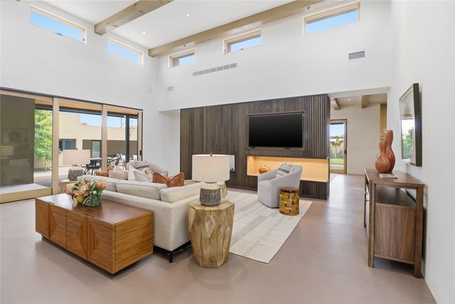 123 E Lupita Road, Santa Fe, NM 87505