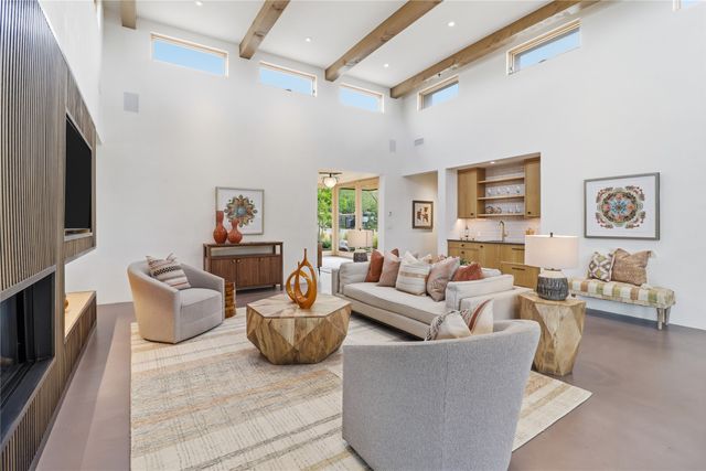 123 E Lupita Road, Santa Fe, NM 87505