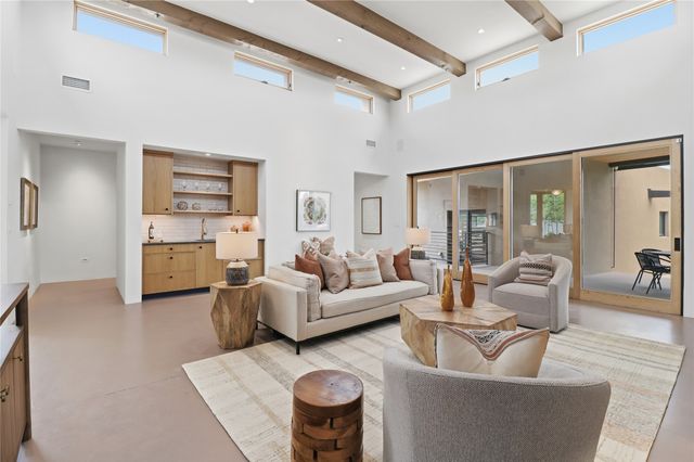 123 E Lupita Road, Santa Fe, NM 87505