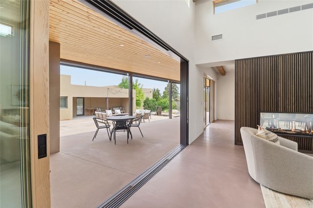 123 E Lupita Road, Santa Fe, NM 87505