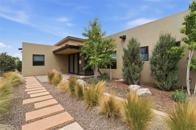 123 E Lupita Road, Santa Fe, NM 87505