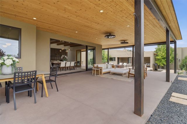 123 E Lupita Road, Santa Fe, NM 87505