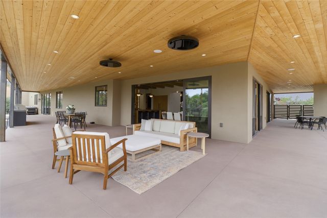 123 E Lupita Road, Santa Fe, NM 87505