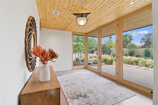 123 E Lupita Road, Santa Fe, NM 87505