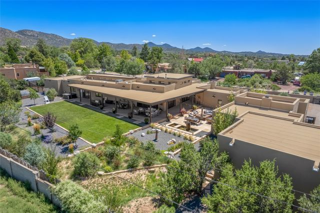 123 E Lupita Road, Santa Fe, NM 87505