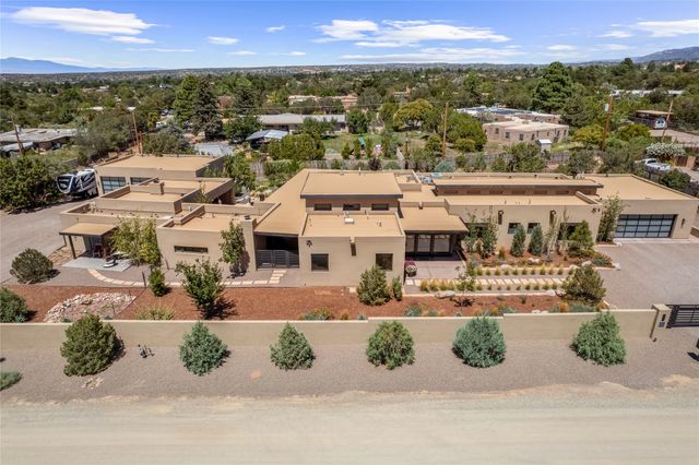123 E Lupita Road, Santa Fe, NM 87505