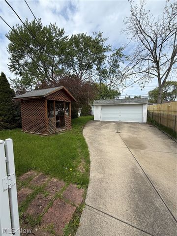 13912 Liberty Avenue, Cleveland, OH 44135