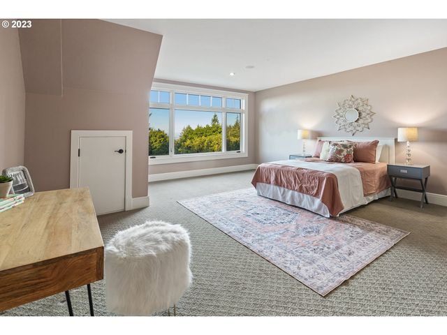 9838 Nw WIND RIDGE Dr, Portland, OR 97229