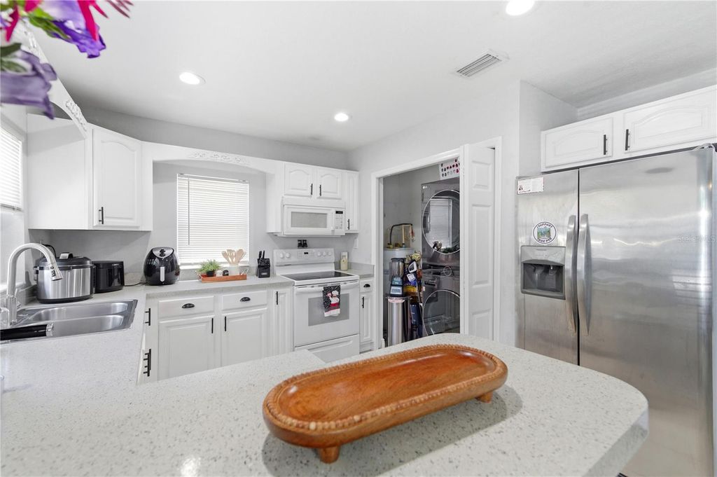 Image 16 of property listing at 3144 W CORDELIA STREET, Tampa, FL 33607
