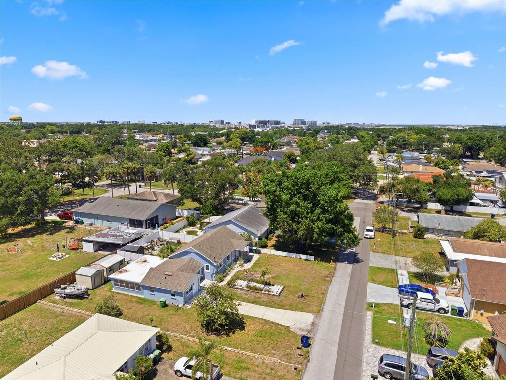 Image 19 of property listing at 3144 W CORDELIA STREET, Tampa, FL 33607