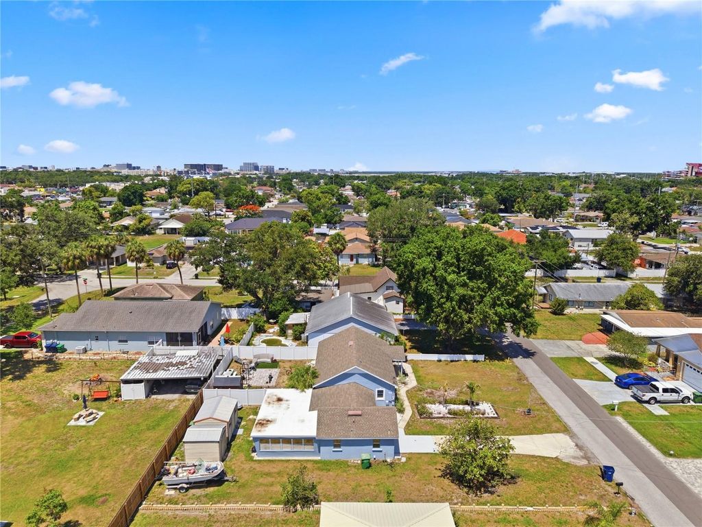 Image 20 of property listing at 3144 W CORDELIA STREET, Tampa, FL 33607