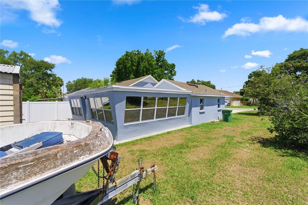Image 3 of property listing at 3144 W CORDELIA STREET, Tampa, FL 33607