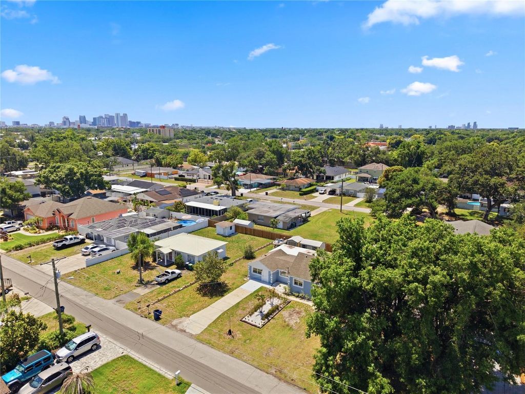 Image 25 of property listing at 3144 W CORDELIA STREET, Tampa, FL 33607