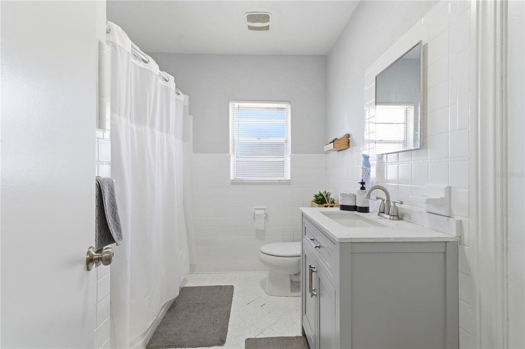 Image 8 of property listing at 3144 W CORDELIA STREET, Tampa, FL 33607