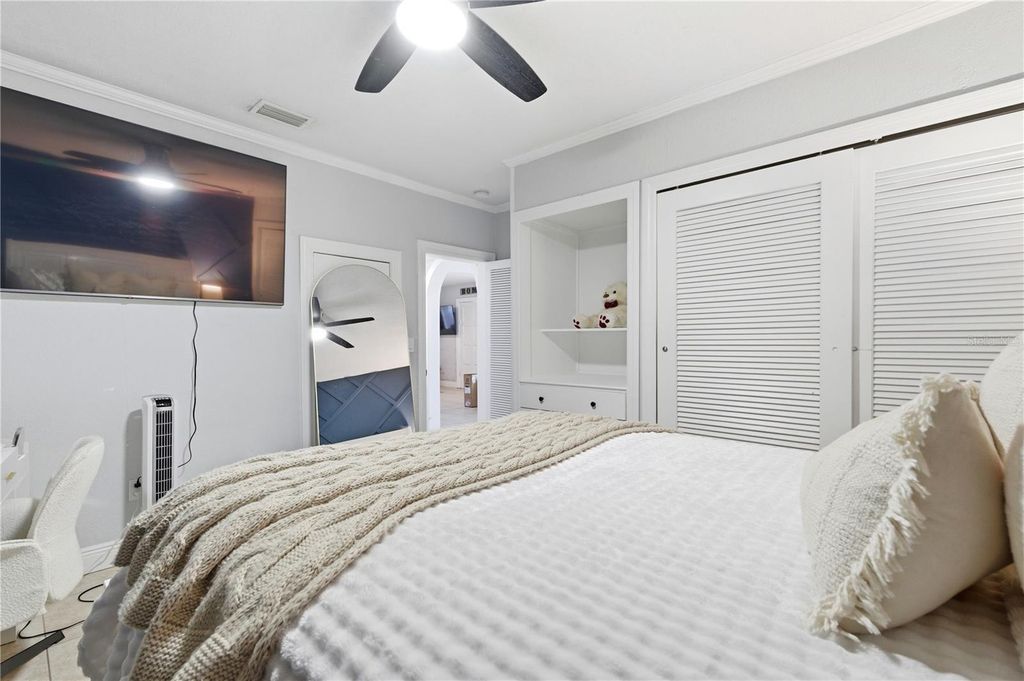 Image 10 of property listing at 3144 W CORDELIA STREET, Tampa, FL 33607