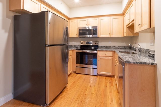 80 North Meadows Road 201, Medfield, MA 02052