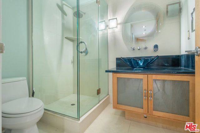17366 W Sunset Boulevard 302, Pacific Palisades (los Angeles), CA 90272